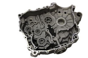 Картер левый в сборе CFMOTO CFORCE 400/450 CFORCE 520/550 ZForce 550 UForce 550 Картер левый в сборе CFMOTO CFORCE 400/450 CFORCE 520/550 ZForce 550 UForce 550